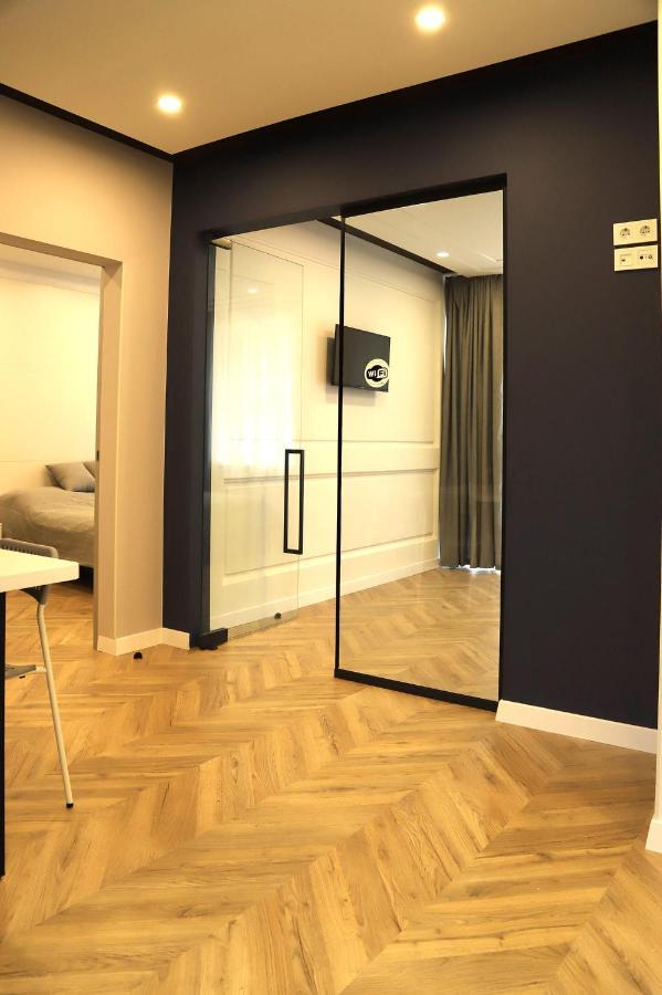 Historical Centre Apartments リヴィウ エクステリア 写真
