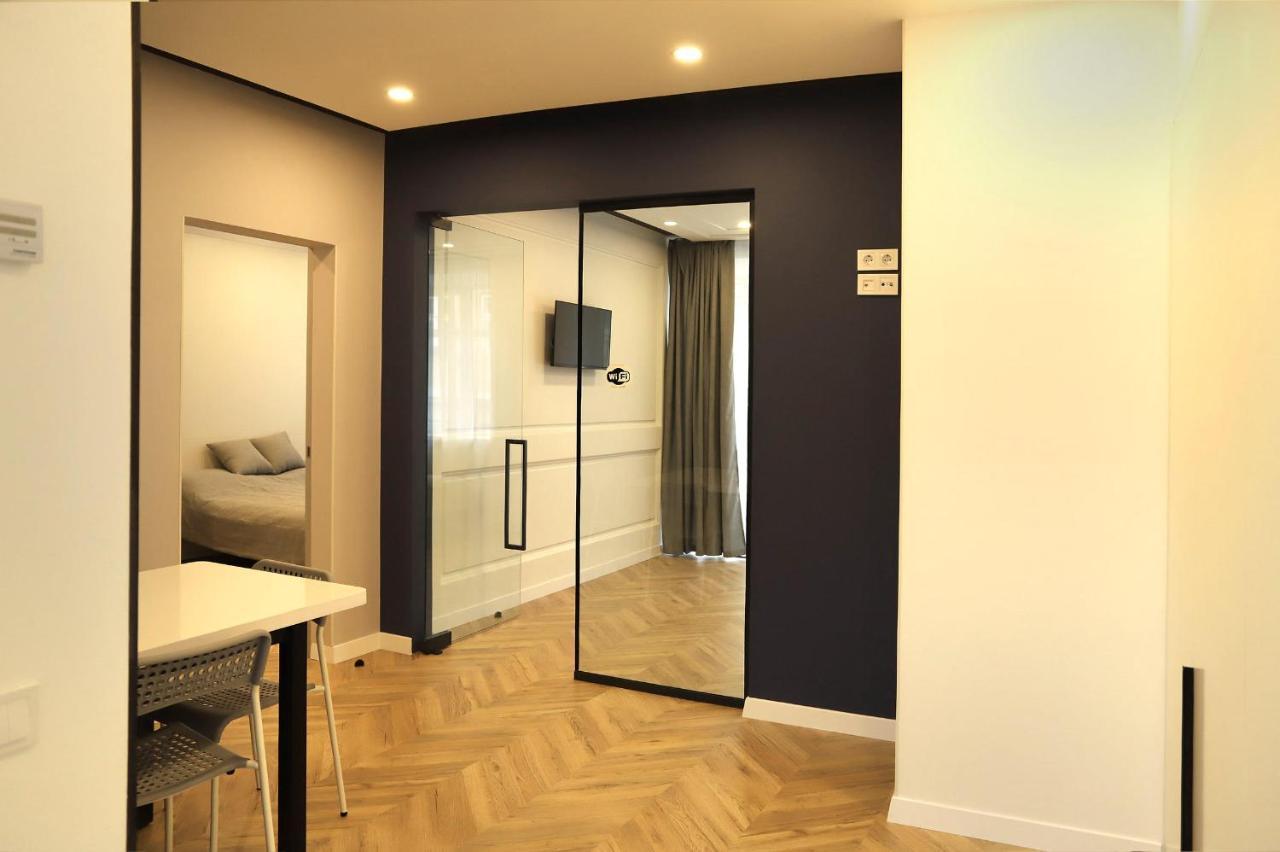 Historical Centre Apartments リヴィウ エクステリア 写真